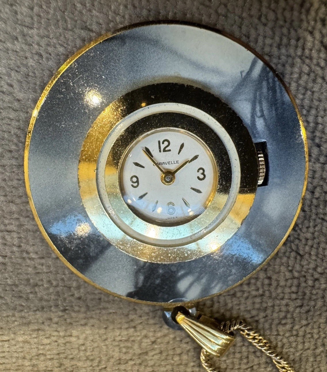 WOMENS SWISS CARAVELLE NECKLACE PENDANT WATCH With Mirror MANUAL WIND Runs