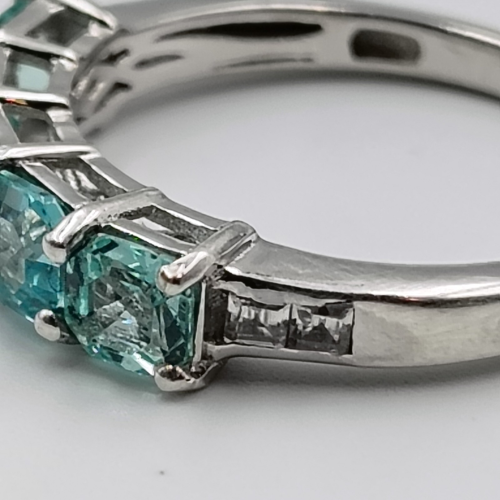 D’joy Sterling Silver 925 Blue CZ Clear/White Topaz 5 Stone Setting Ring Sz 7