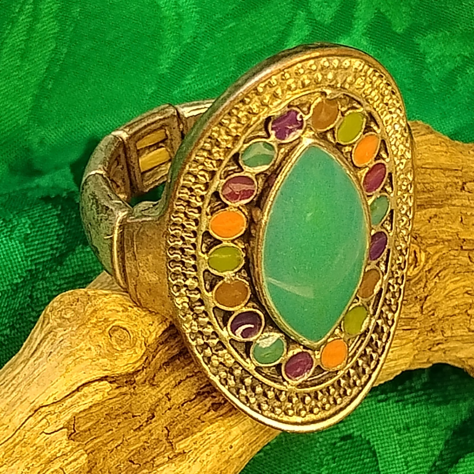 Vintage Stretch Band Ring Colorful Circles Green Oval Shape Enamel ? Jewelry Art