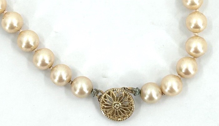 Vintage 1950’s Mid Century MCM Pearl Necklace – 16″ Long