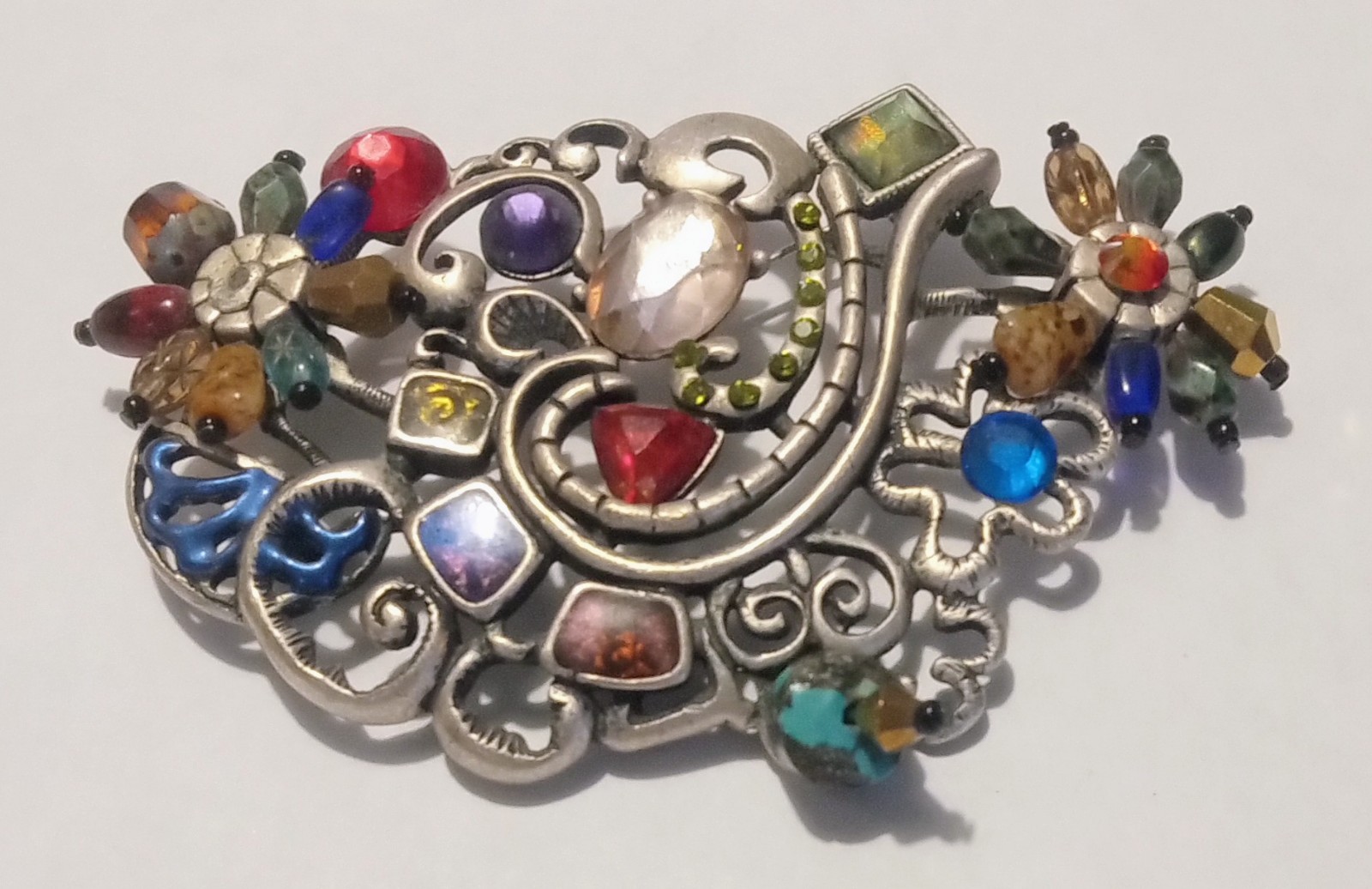 Vintage Unique Chicos Brand Mixed Metal And Bead Brooch Silver Tone 3×2 Inches