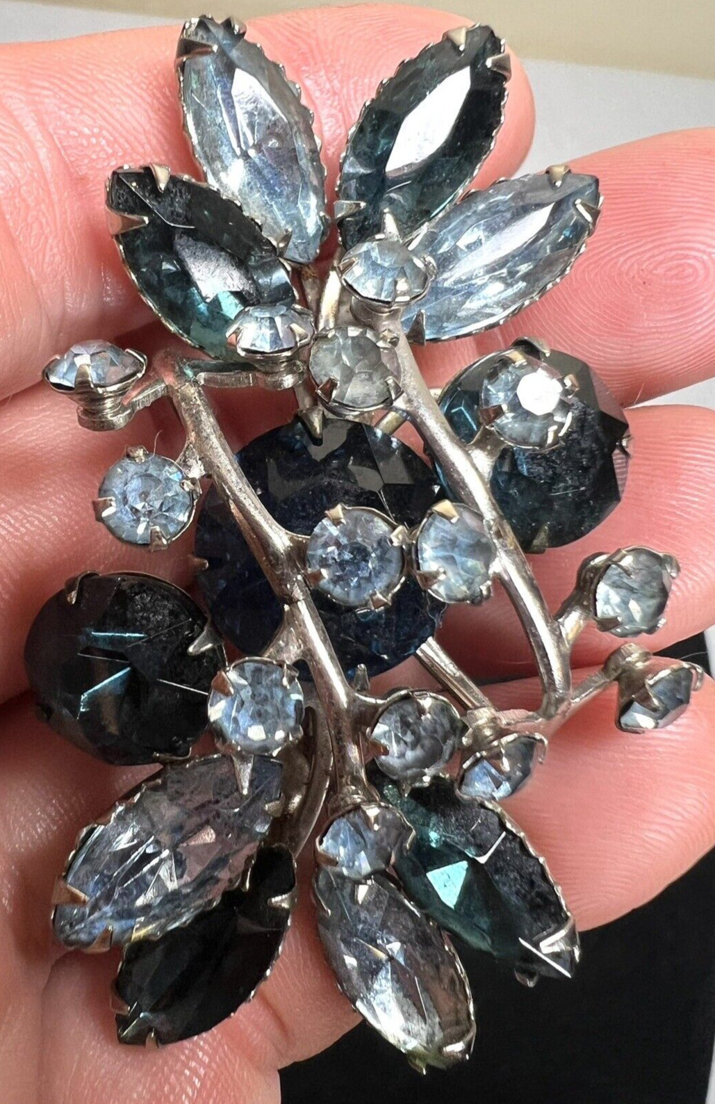 VTG Blue Tones Floral Design Rhinestone Brooch Silver Toned Metal 2.5” Rare