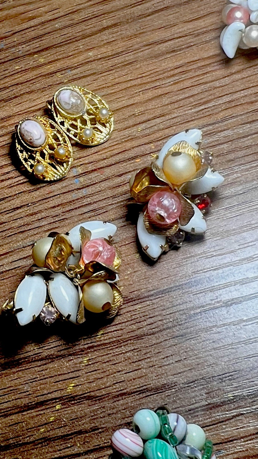 Lot -10 CLUSTER BEADED’ CLIP ON EARRINGS Pinks/purples/white/green gold Costume