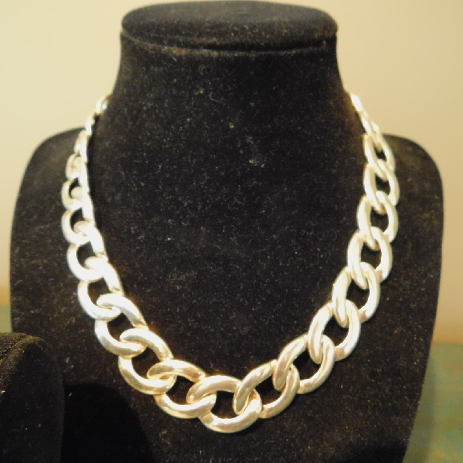 VINTAGE 1960’s 70’s SIGNED NAPIER SILVERPLATED CHOCKER NECKLACE and BRACELET SET