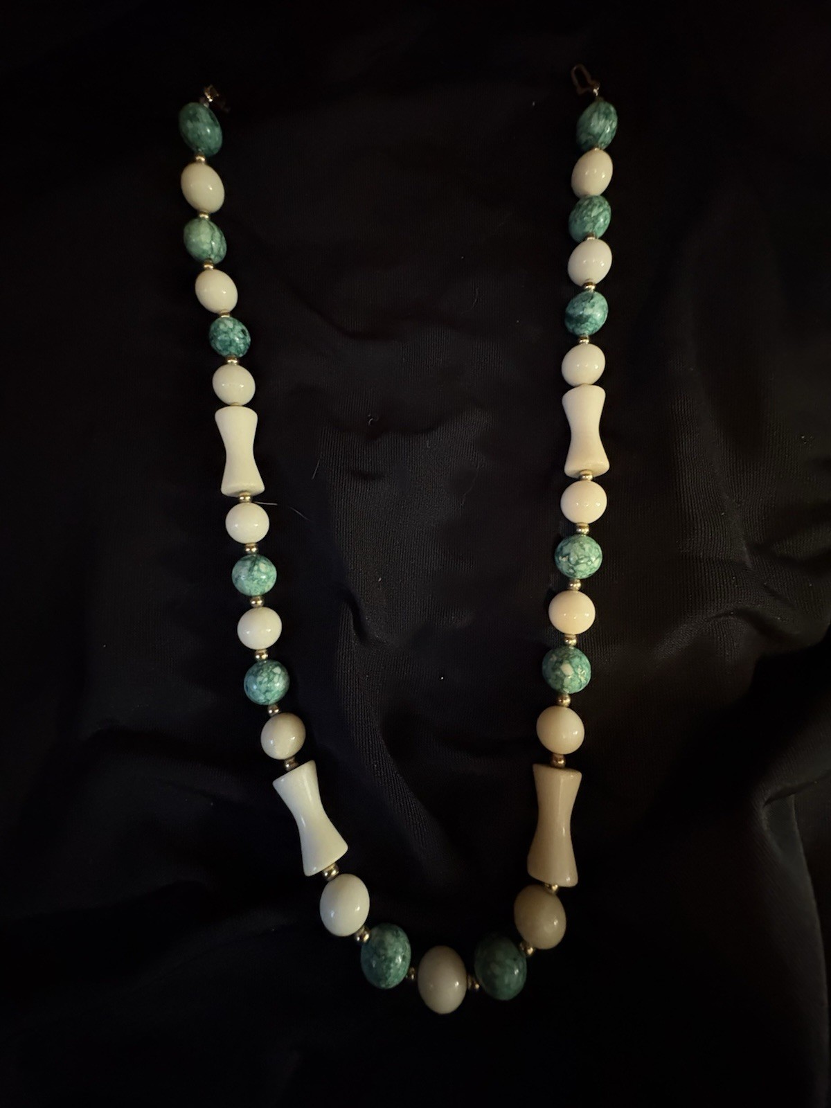 Vintage Chunky Bead White & Turquoise Marbled Necklace Fish Hook Clasp