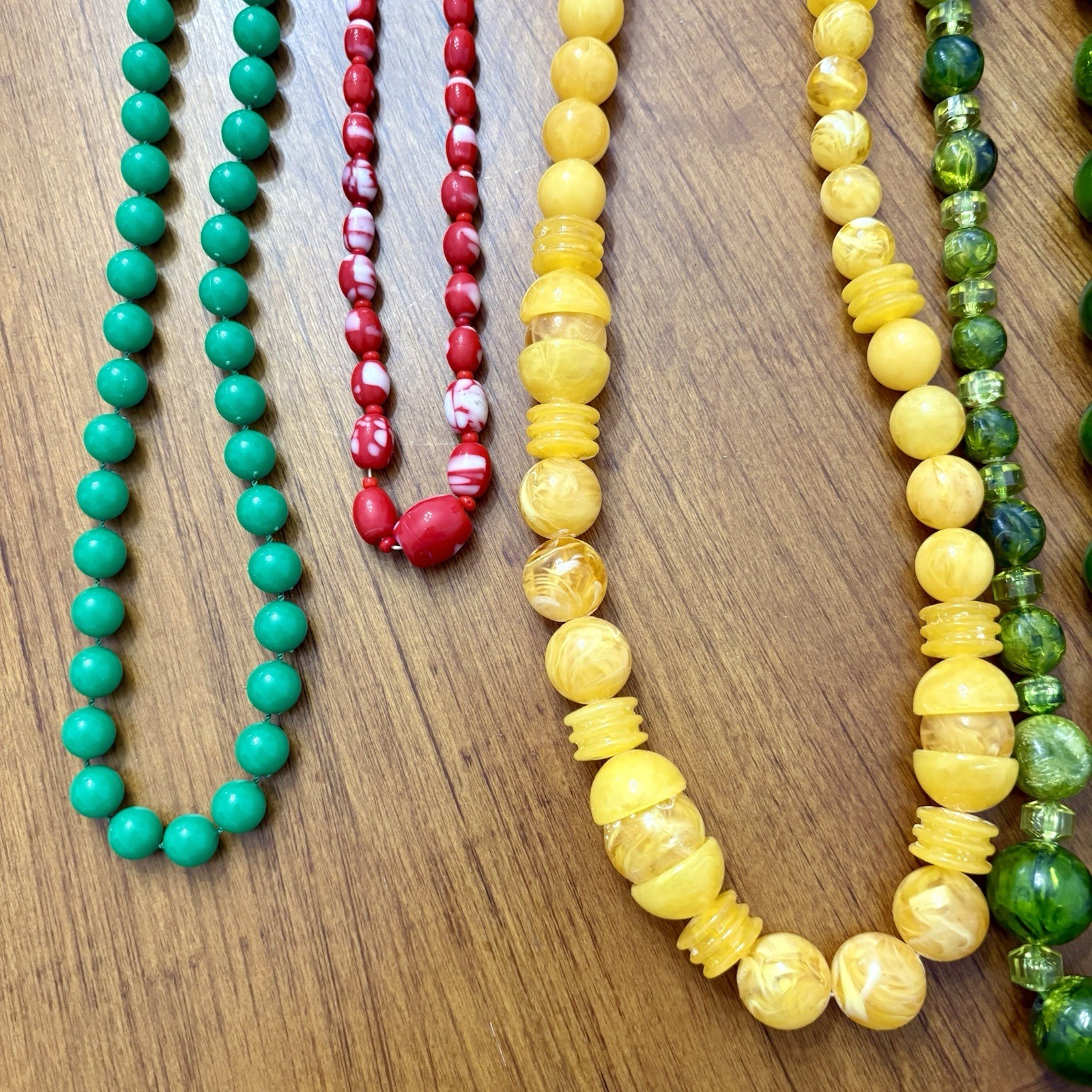 Vintage 1930 – 1960 Plastic Single Strand Beaded Necklace Lot MCM Art Deco