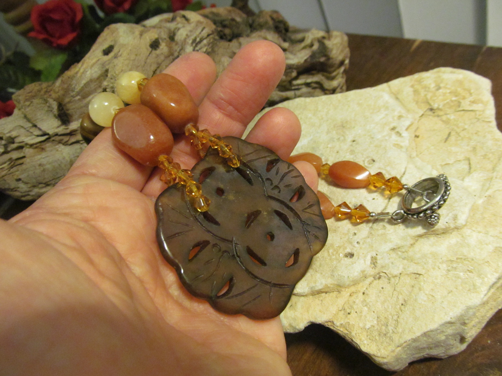 Silver tone Jade Agate Tiger’s Eye Gemstone Bead Beaded Carvd Pendant Necklace