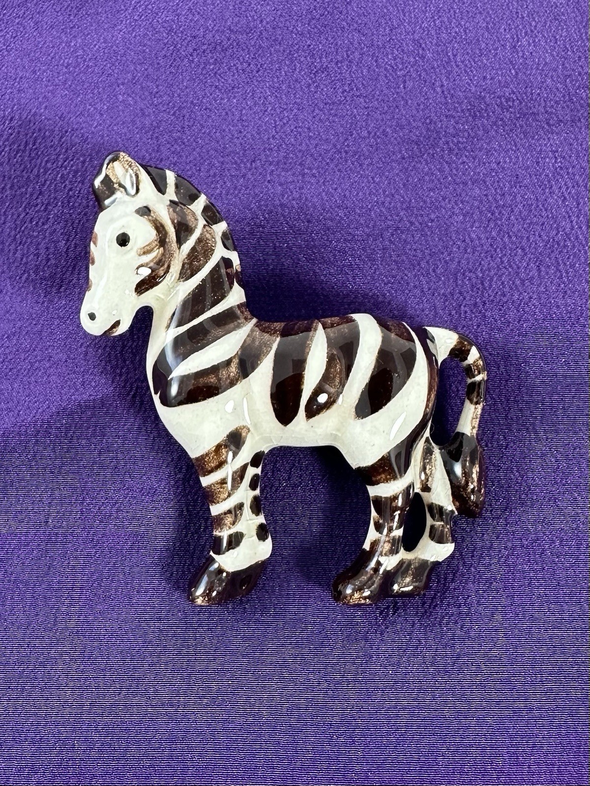 Vintage Beachstone Ceramic Zebra Brooch Pin Brown White