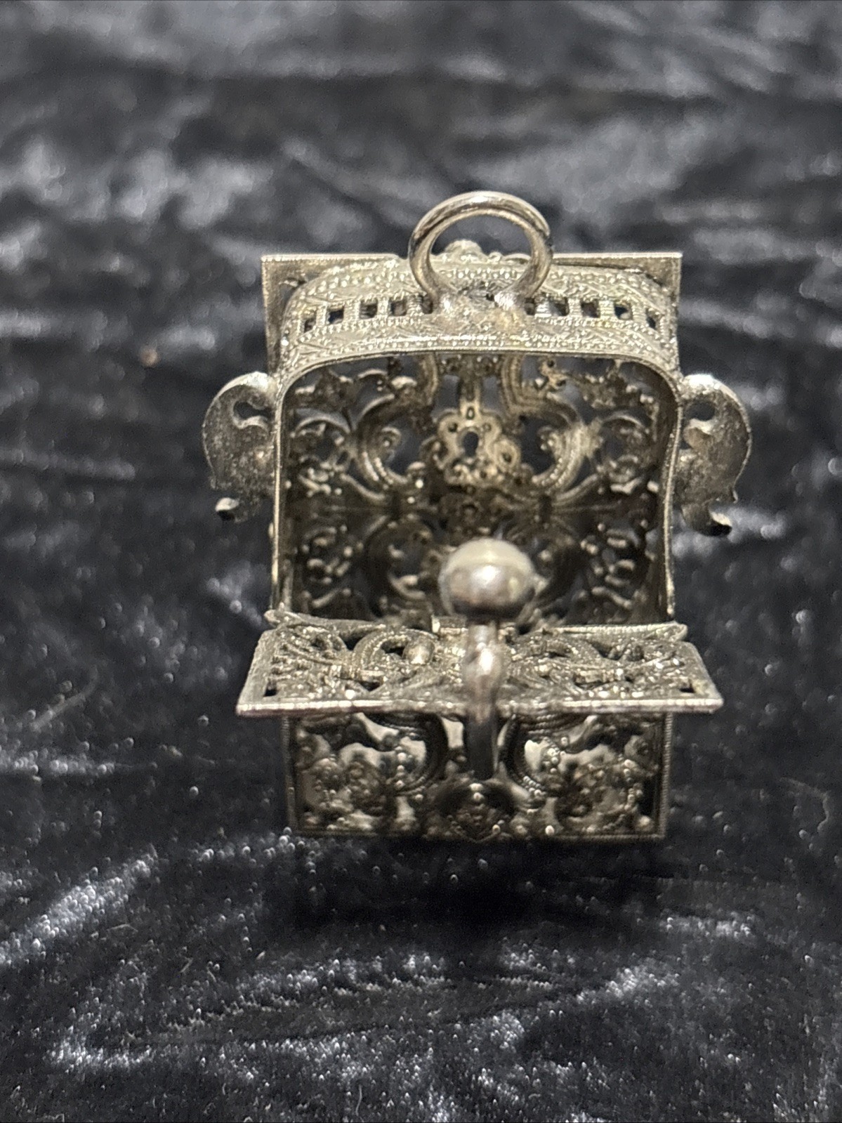 Antique Silver Tone Vinaigrette Hinged Pendant Purse Rare No Chain