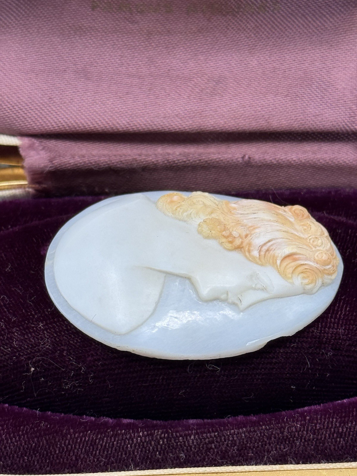 Unmounted Cameo Right Facing Two Tone Hand Carved ANTIQUE Circa 2”