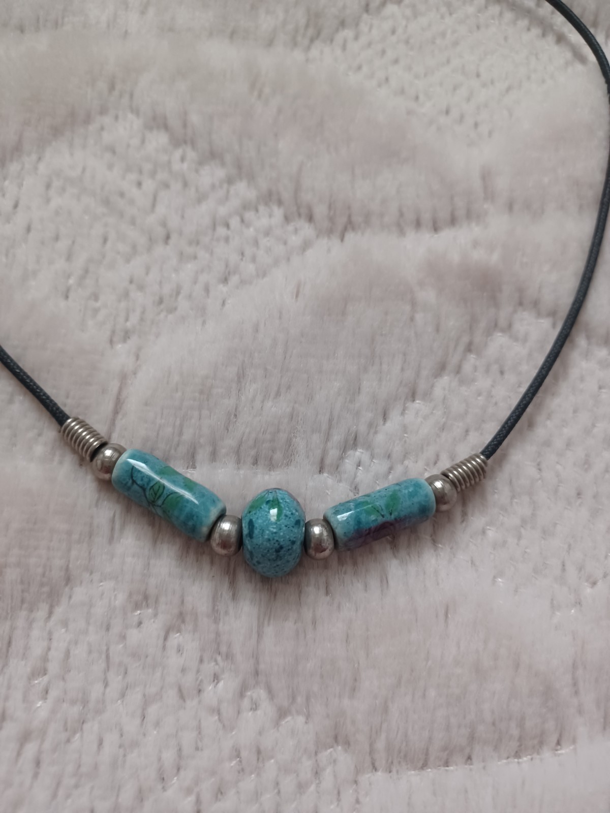 Vintage 90’s Y2K Early 2000’s Style Blue Ceramic Bead W Rose Choker Necklace
