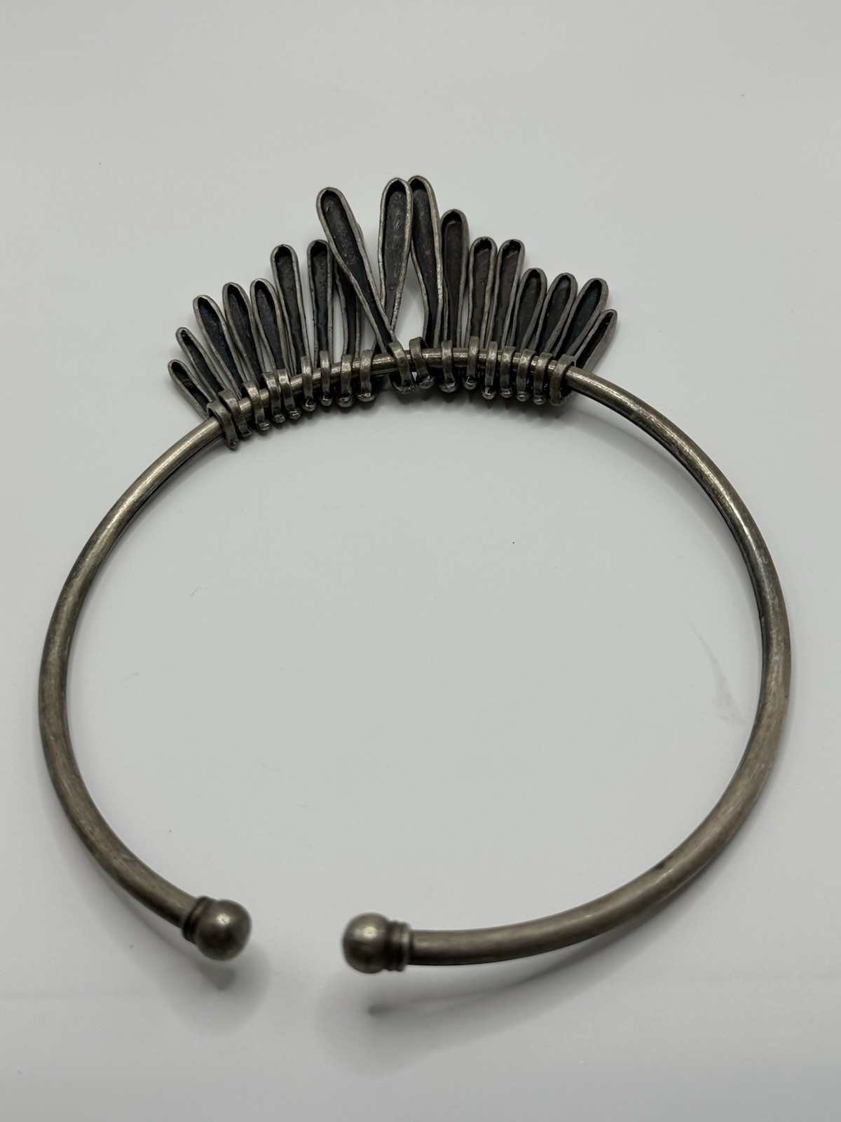 Vintage Retro Metal Spike Bib Choker Necklace 11”