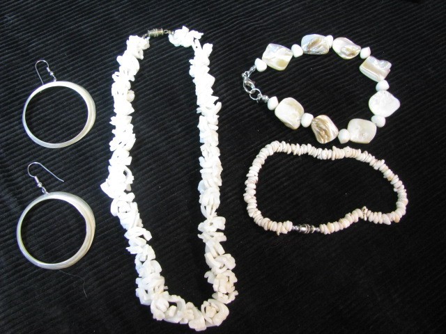LOT S8 – 4 pc SEA SHELL NATURAL TONES MOP NECKLACE EARRING ANKLETS Beach Surfer