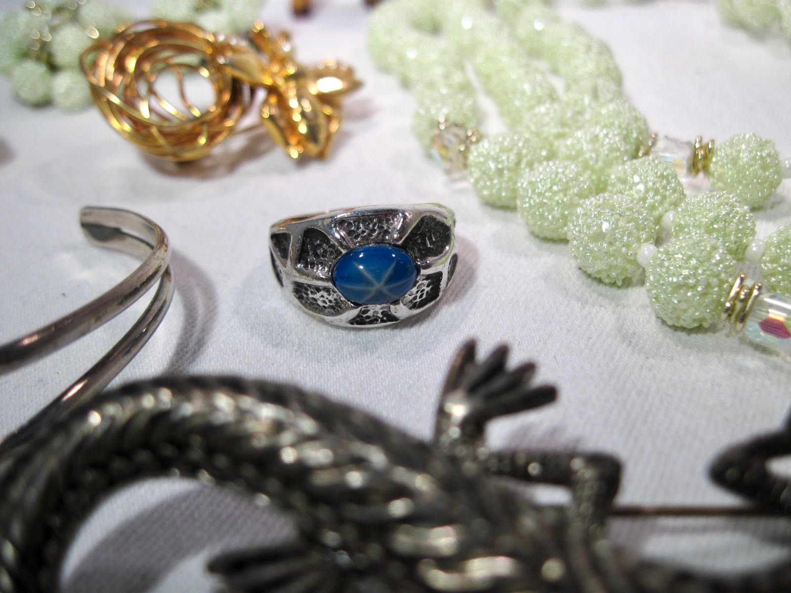Vintage Costume Jewelry Some Signed – Lot of 21- K977