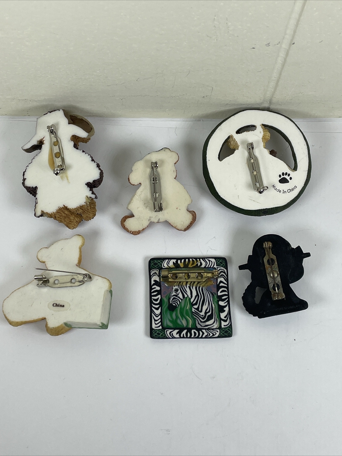 Lot of Brooches/Pins Resin Metal Vintage Assorted Shapes & Colors Bears Cat Zebr
