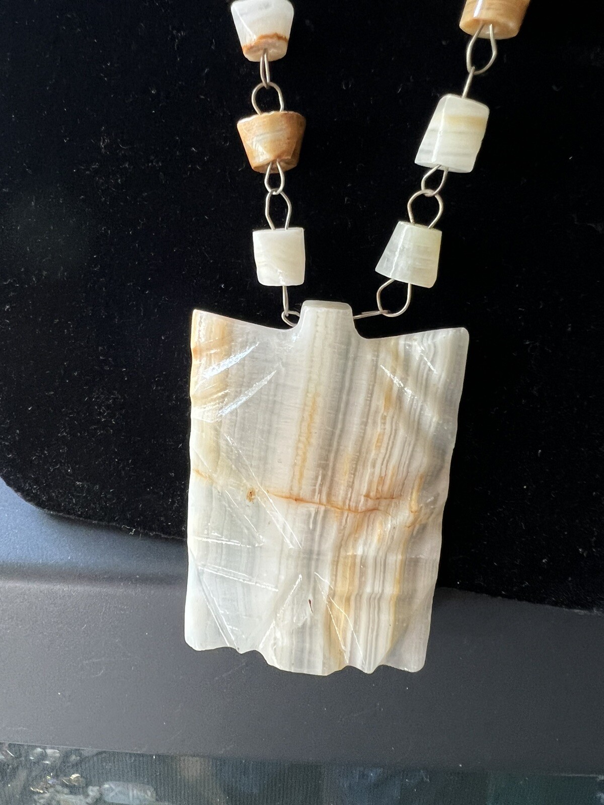 Vintage Carved Onyx Agate Necklace Face Off White Brown