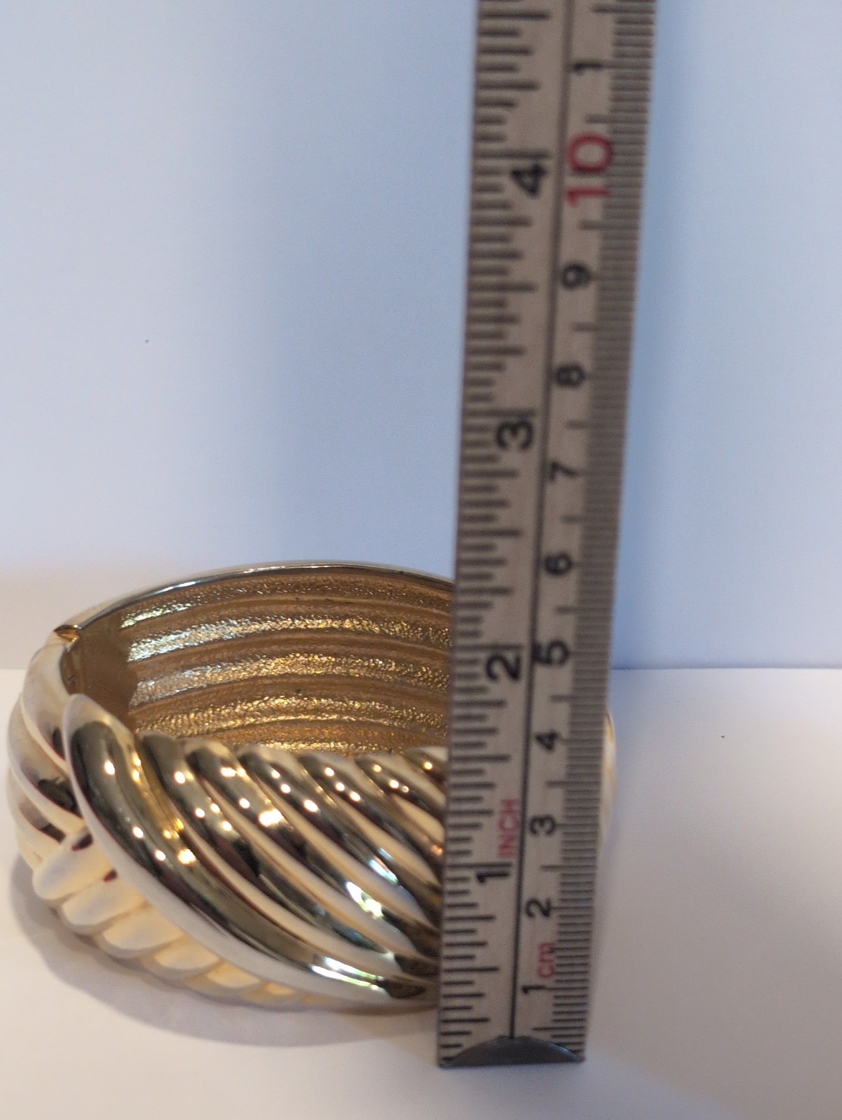 Lot Of Vintage Cuff, Hindge, Enamel, Plastic ,Chuncky Bracelets