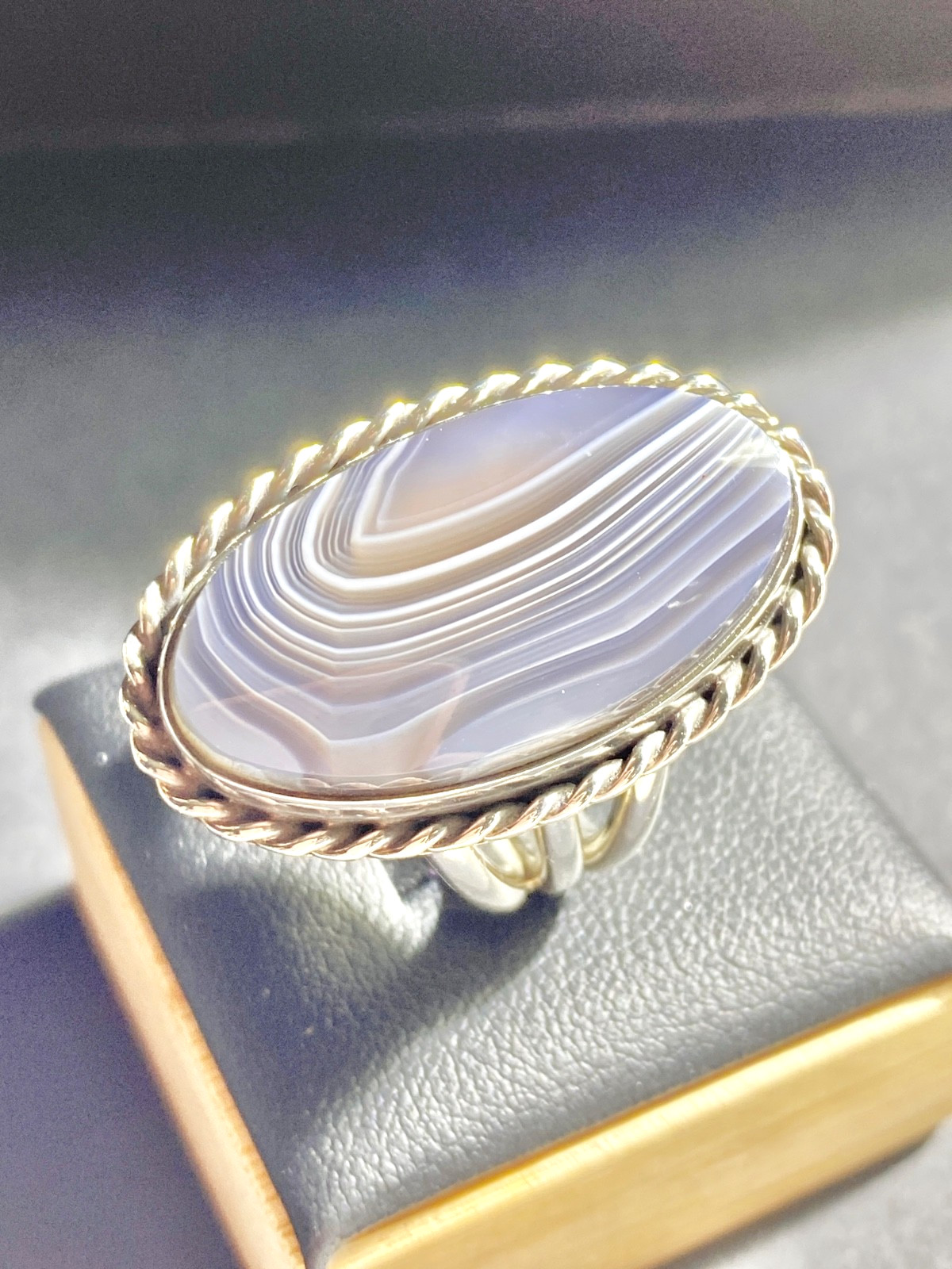 Vintage Sterling 19×27 mm Gray Blue and White Banded Agate Ring Size 7 3/4