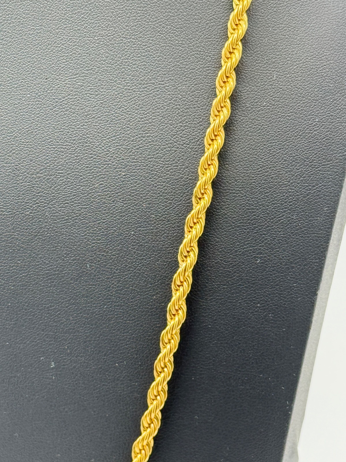 Vintage 36″ Thick Monet Necklace Twisted Rope Chain Gold Tone Sister Clasp