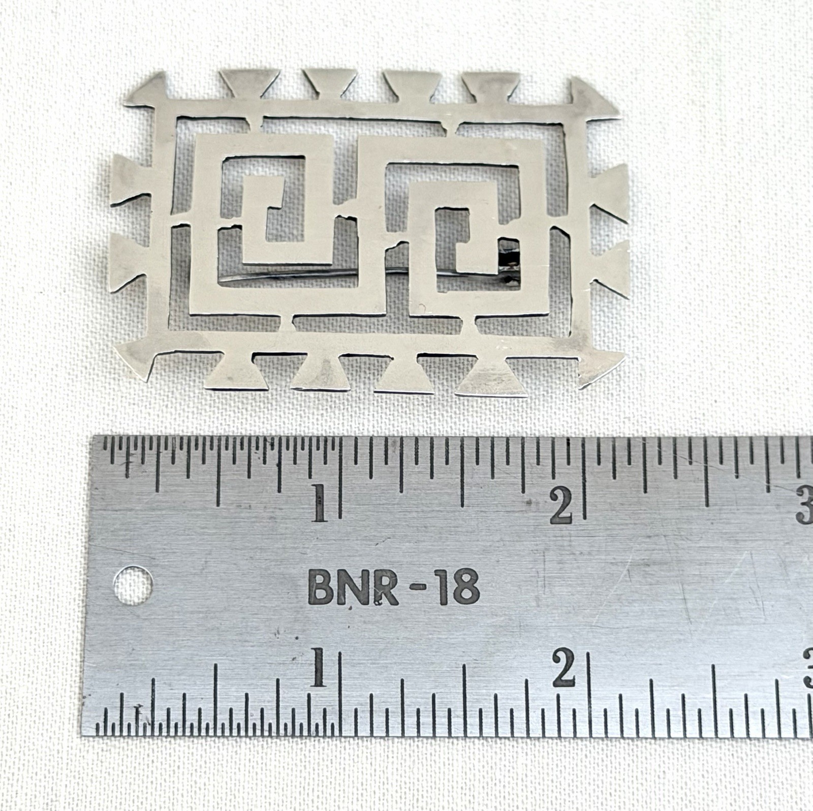 Vintage 1940’s Taxco Mexico 980 Sterling Silver Pre Columbian Design Brooch Pin