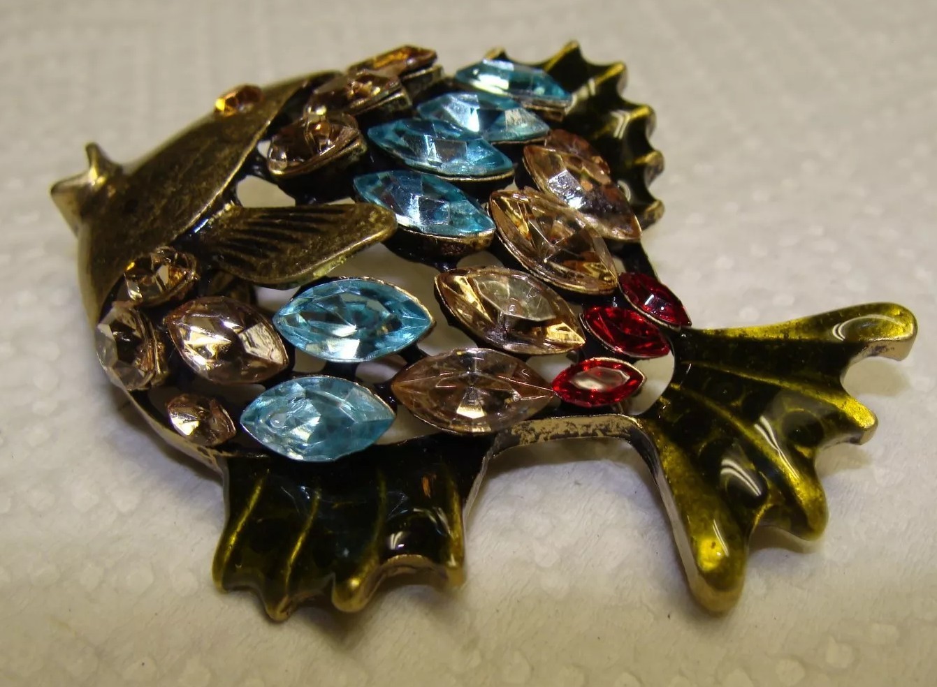 RMN Fish Pin Rhinestones Enamel Gold Plated Vintage