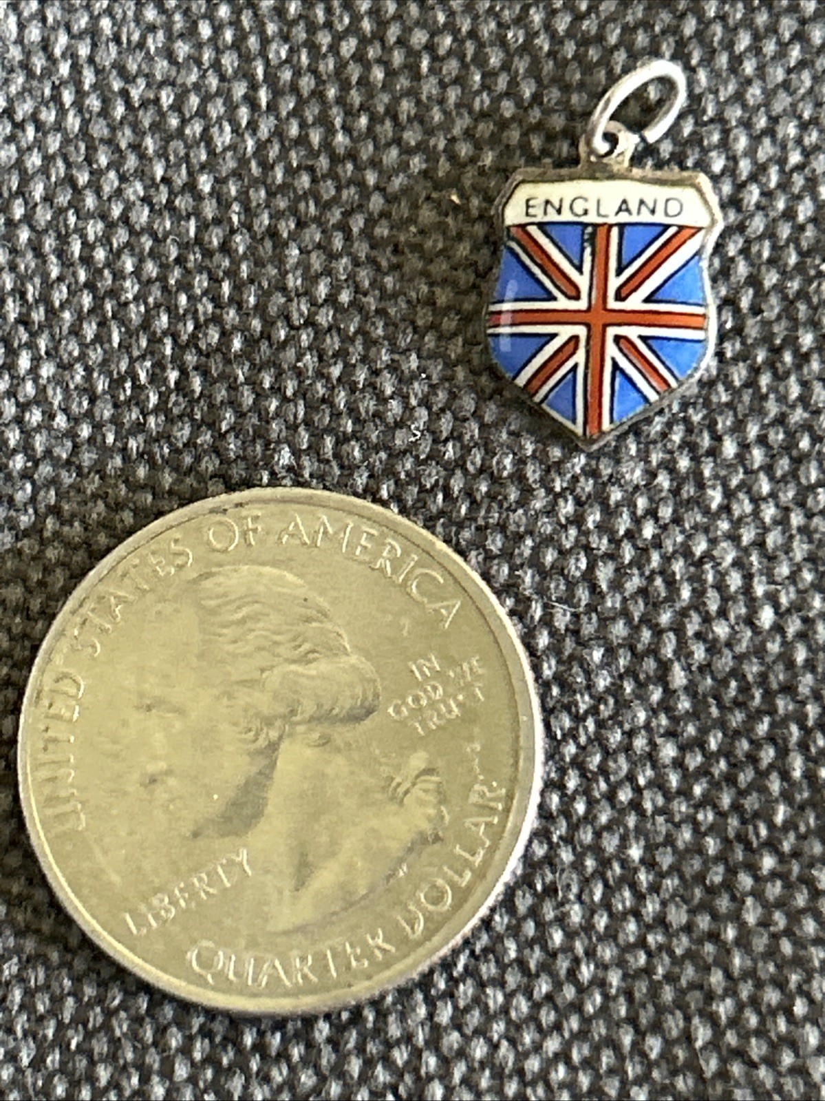 England Vintage B&B 800 Silver & Enamel Bracelet Charm