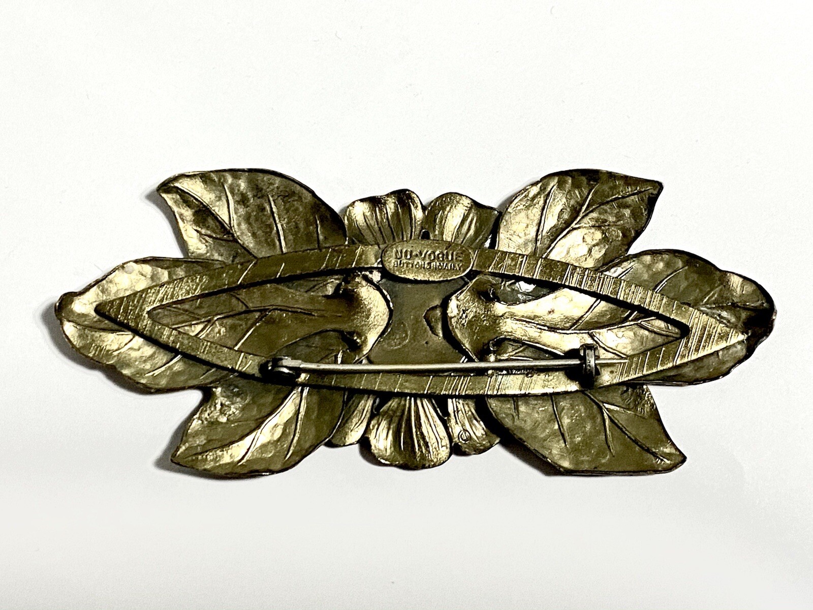 VTG Art Deco NU VOGUE BUTTON NY Signed Floral REPOUSSE’ MARCASITE BROOCH