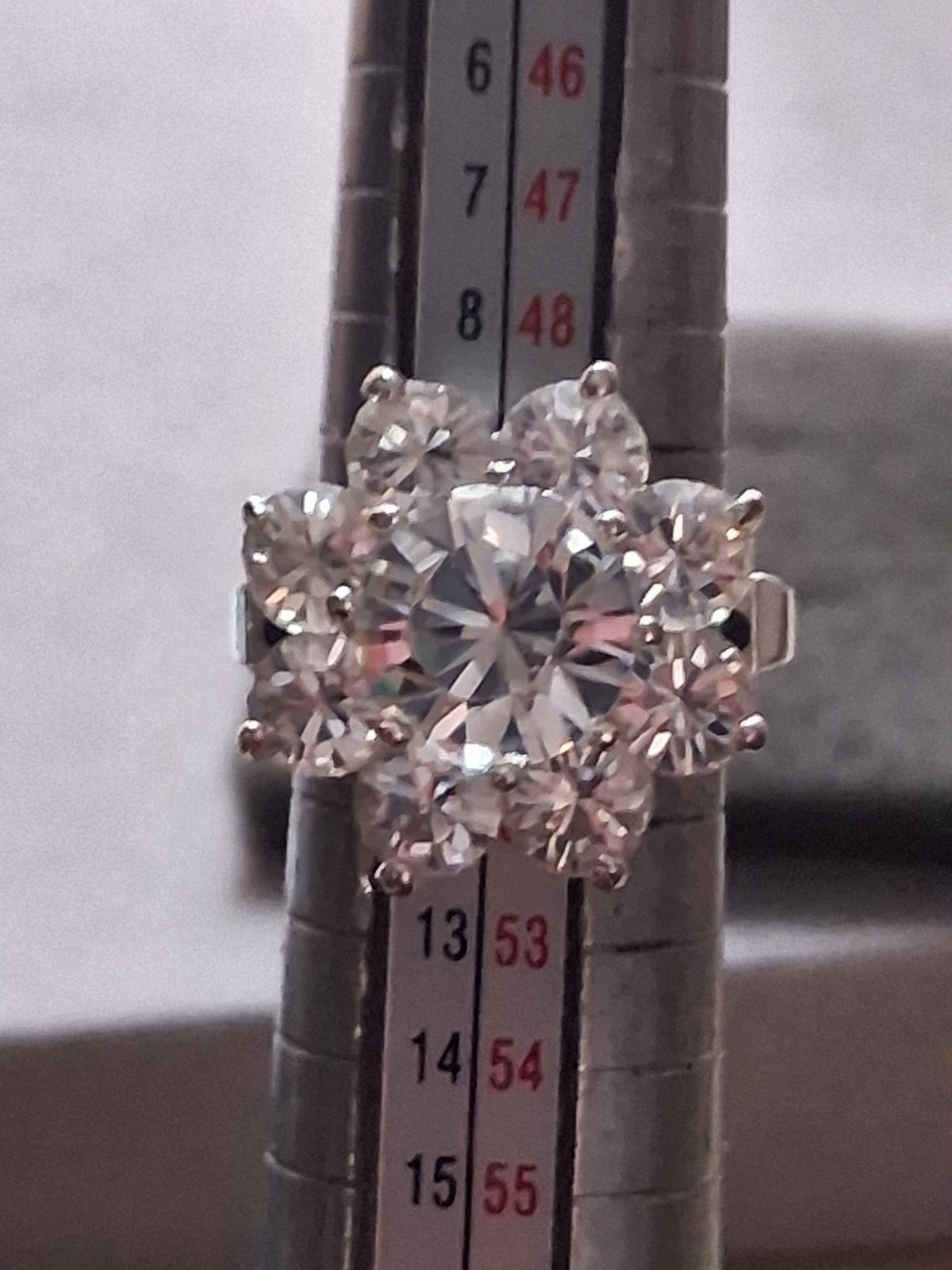 VTG Daisy/sunflower clear rhinestone cluster silverplated cocktail ring. SZ 5.5