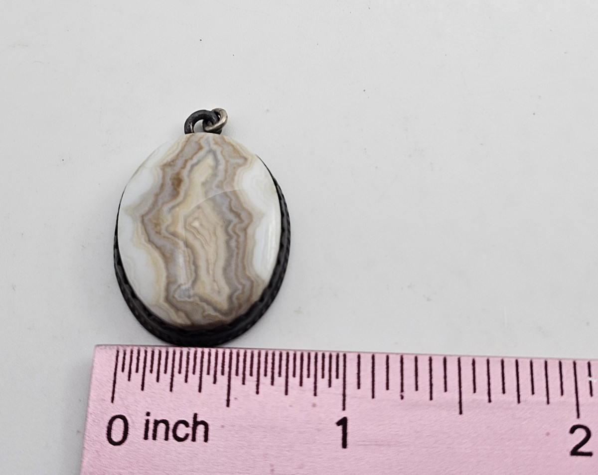 VINTAGE STERLING PENDANT WHITE & BROWN STONE OVAL ESTATE JEWELRY COLLECTIBLE