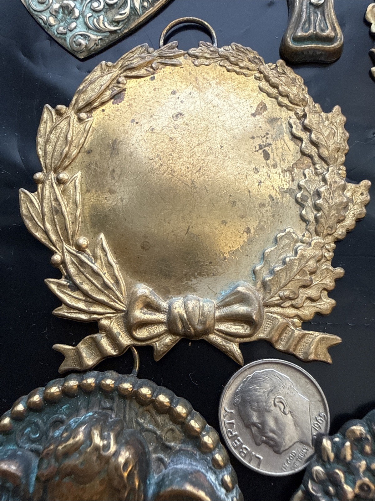7 Vintage Brass Pendants Cross Angels Bird Rabbit Wreath Art Noueva Victorian