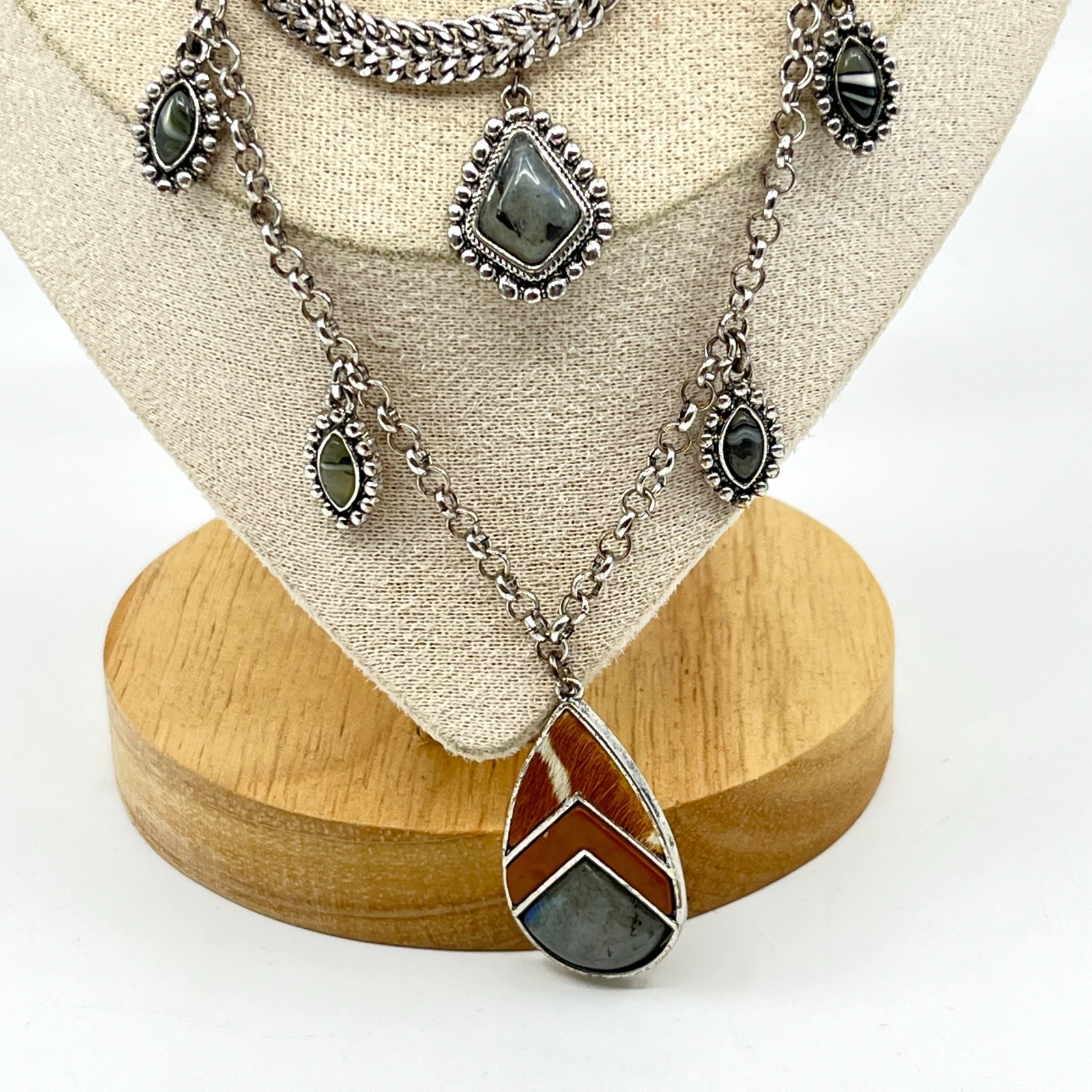 VTG Shyanne Southwest Boho Silver Tone Multi-Layer Mixed Stone Faux Fur Necklace