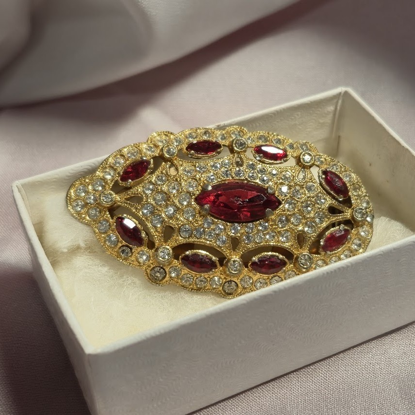 2.5 Inch Fur Dress Clip Vintage 1950 Gold Tone with Red Marquise Clear Round gem
