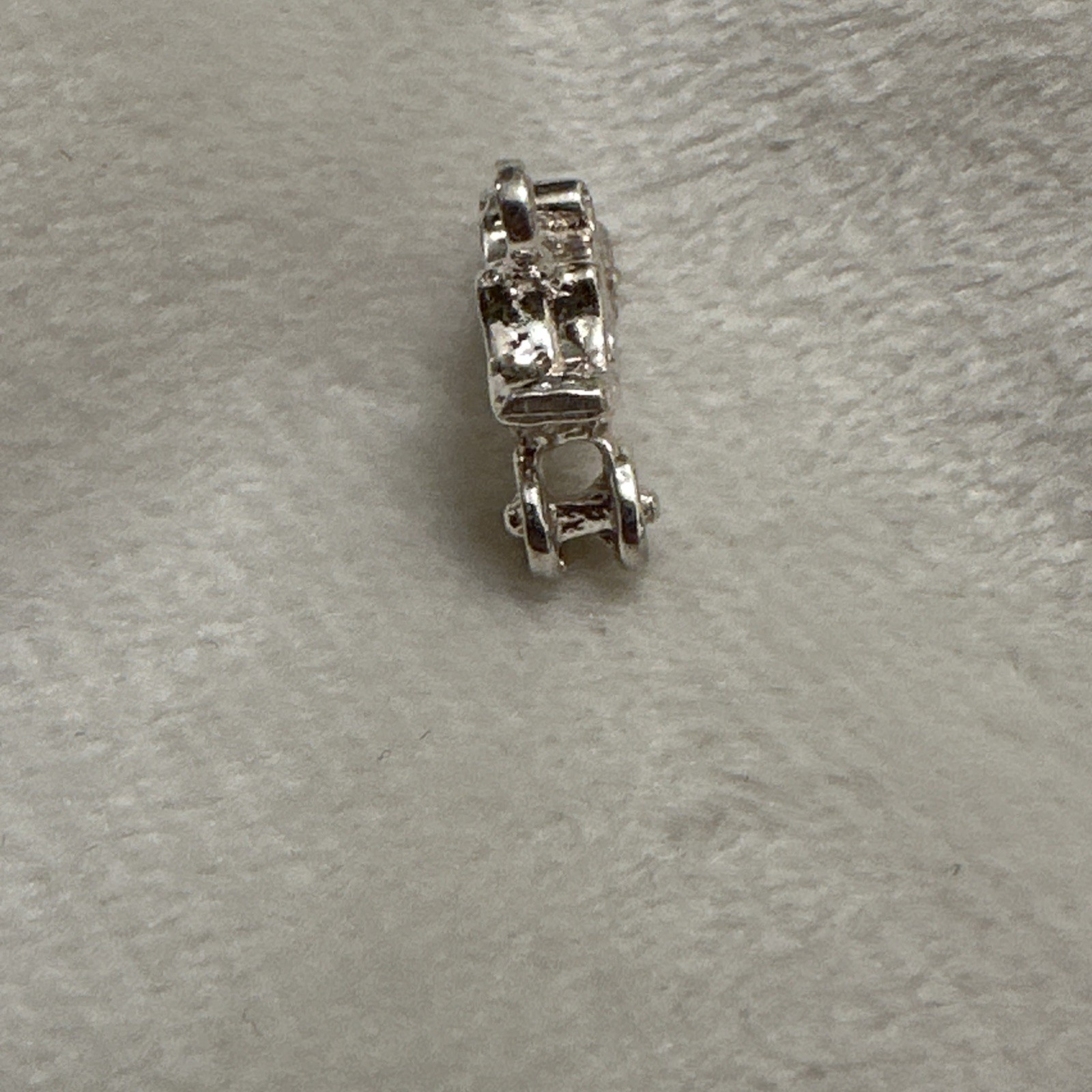 Vntg Sterling Silver Detailed ROYAL COACH CARRIAGE Charm Pendant 12x15mm 1.53g