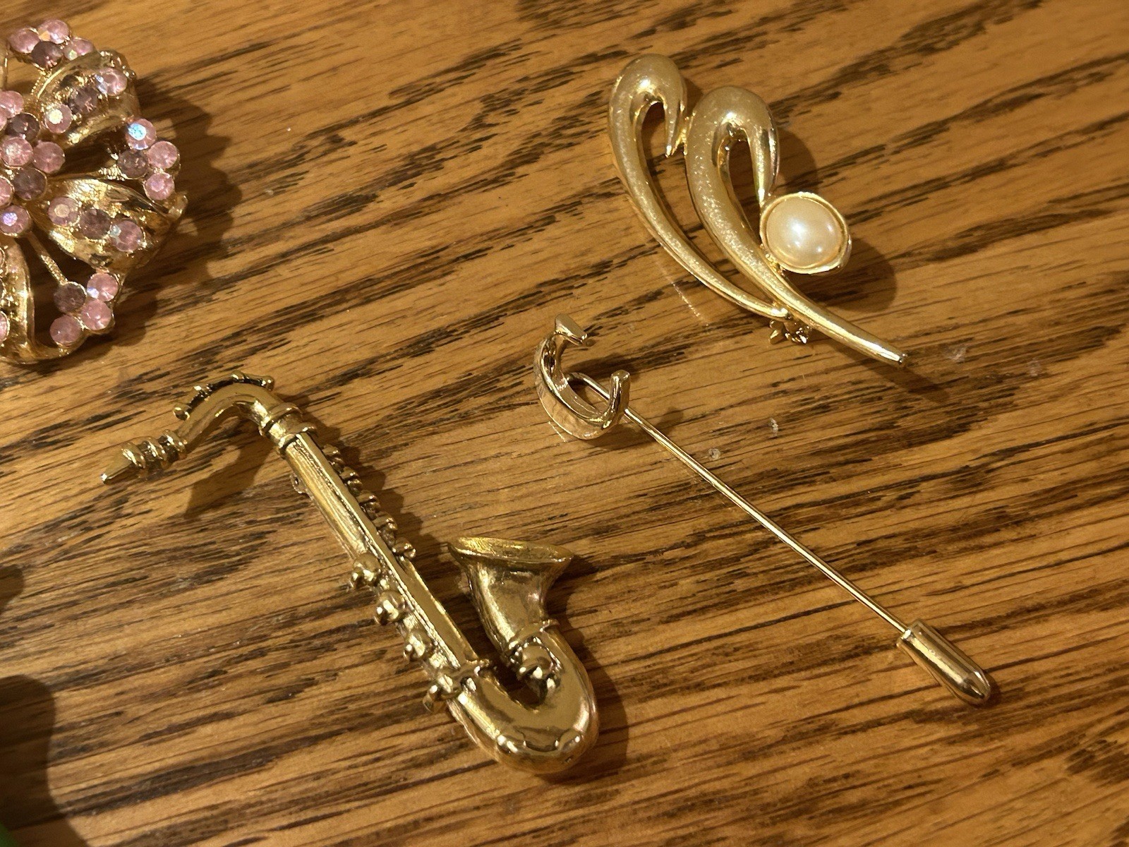 Lot of Vintage Pins & Brooches Flower Music Holiday Fruit 60’s 70’s 80’S