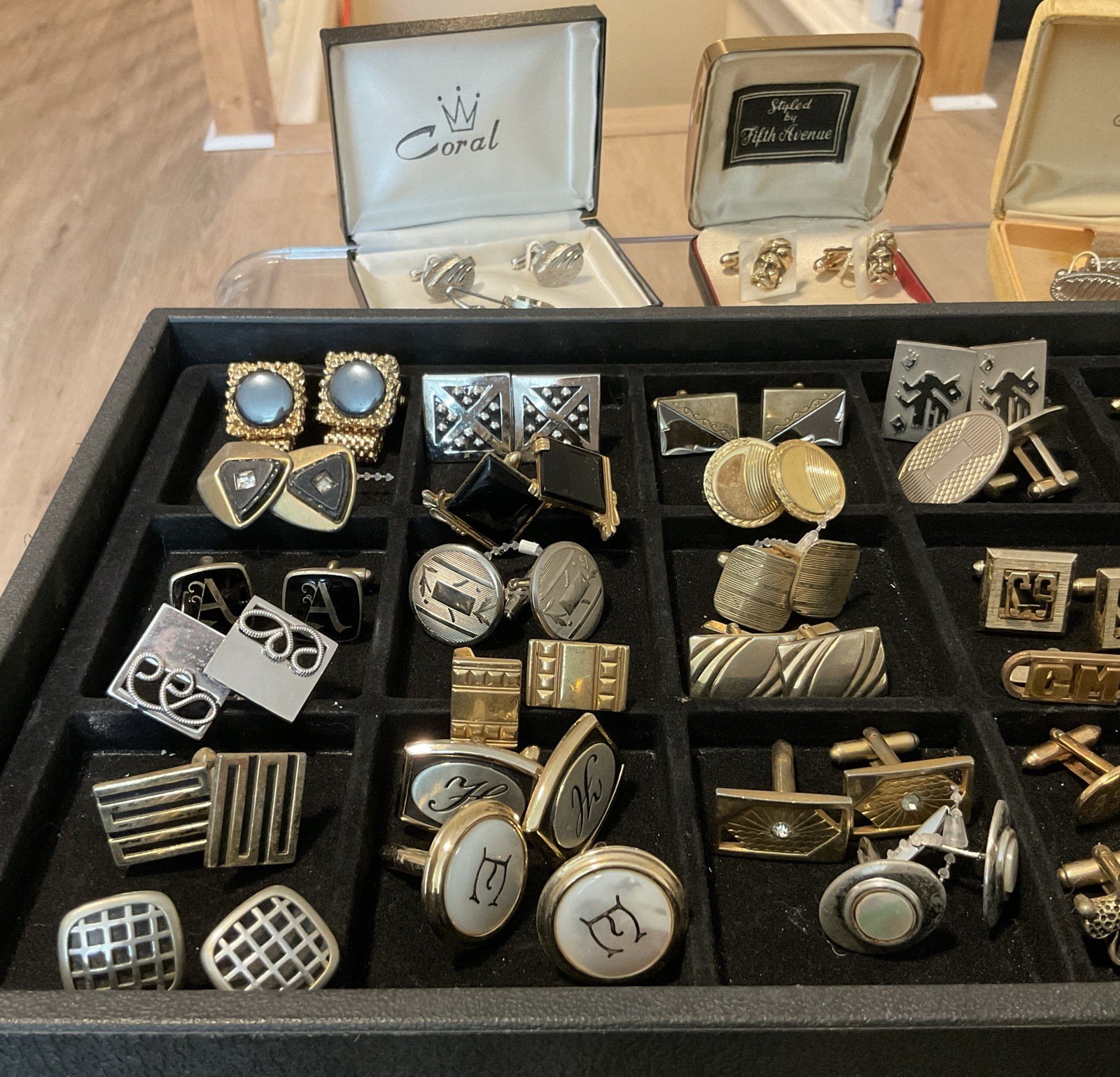 VINTAGE 87 PC MEN’S JEWELRY LOT CUFFLINKS TIE BARS CHAINS, TACS & SETS FREE SHIP