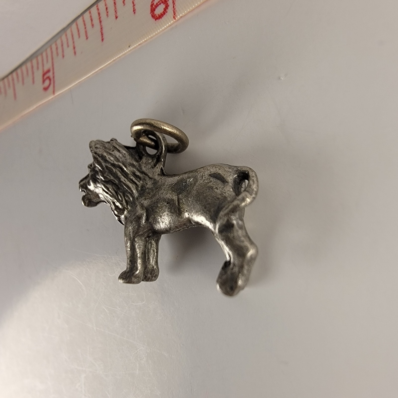 VINTAGE STERLING LION CHARM PENDANT LION COUNTRY SAFARI SOUVENIR
