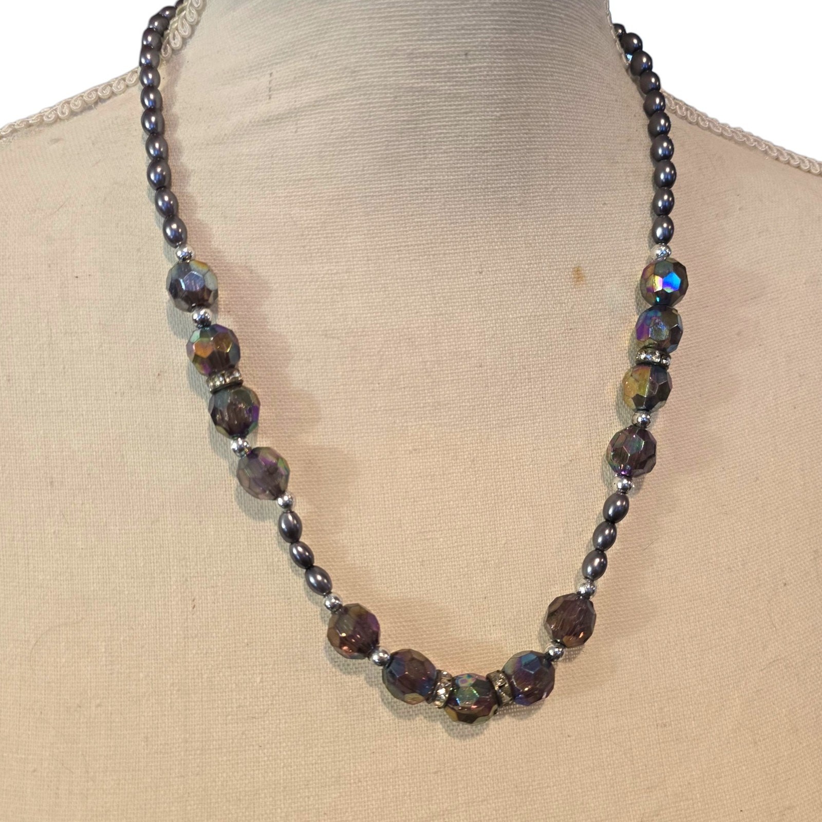 Necklace Beaded Acrylic Faceted Aurora Borealis Iridescent 18″ SKU2343