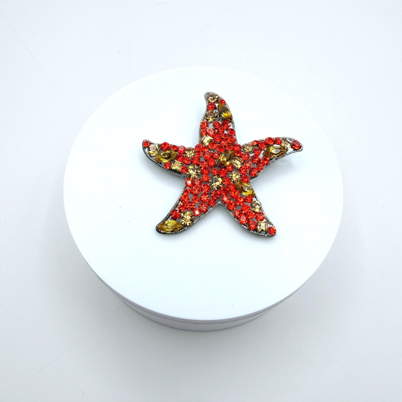 Vintage Red Yellow Rhinestones Silver-Tone Aluminium Starfish-Shaped Brooch Pin