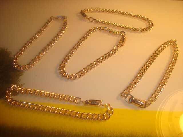 #5 Traditional design Lightweight 7 1/4″ Gold Plated aluminum CHARM Bracelets