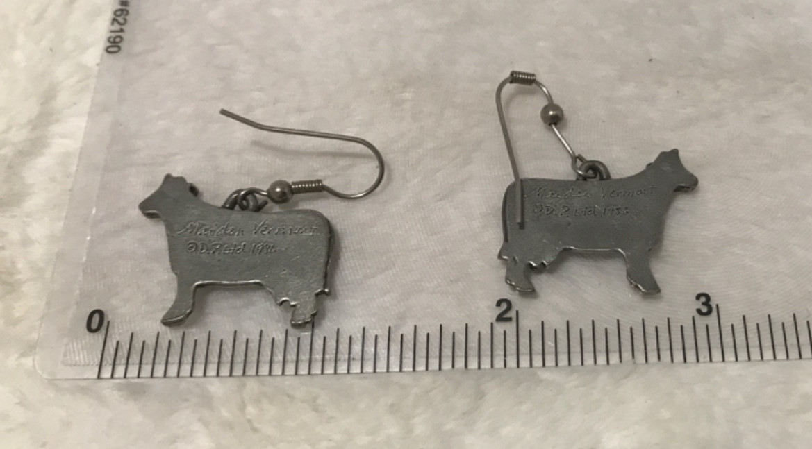 Vintage Maiden Vermont Dairy Milk Cow Pierced Dangle Earrings 1986 Pewter