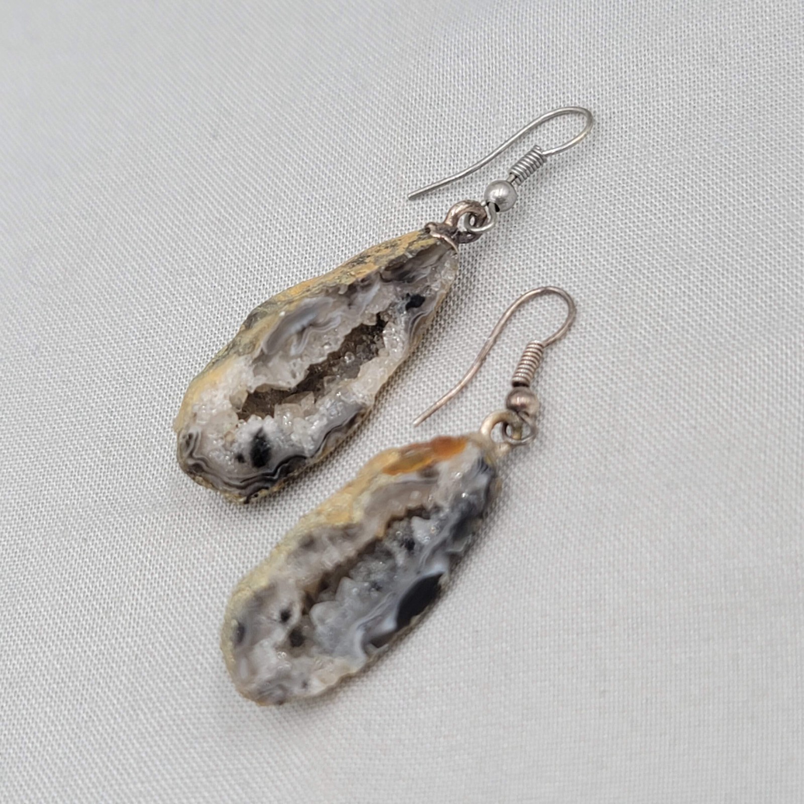 Vintage Raw Geode Stone Pierced Earrings Silver tone Dangle 1.25″
