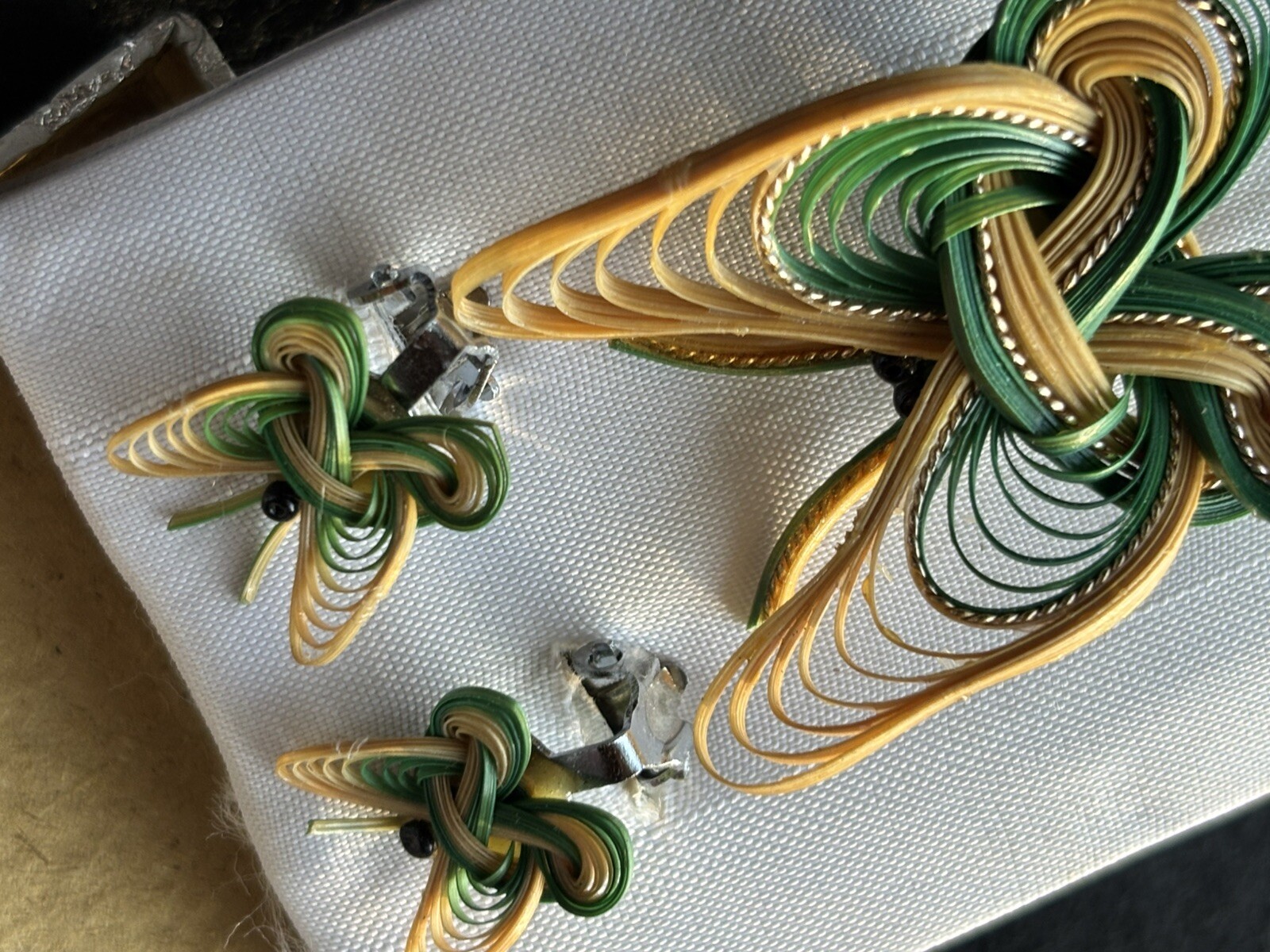 Bamboo Twisted Tied Brooch Pin & Clip Earrings Set Handmade NIB Taiwan Vtg