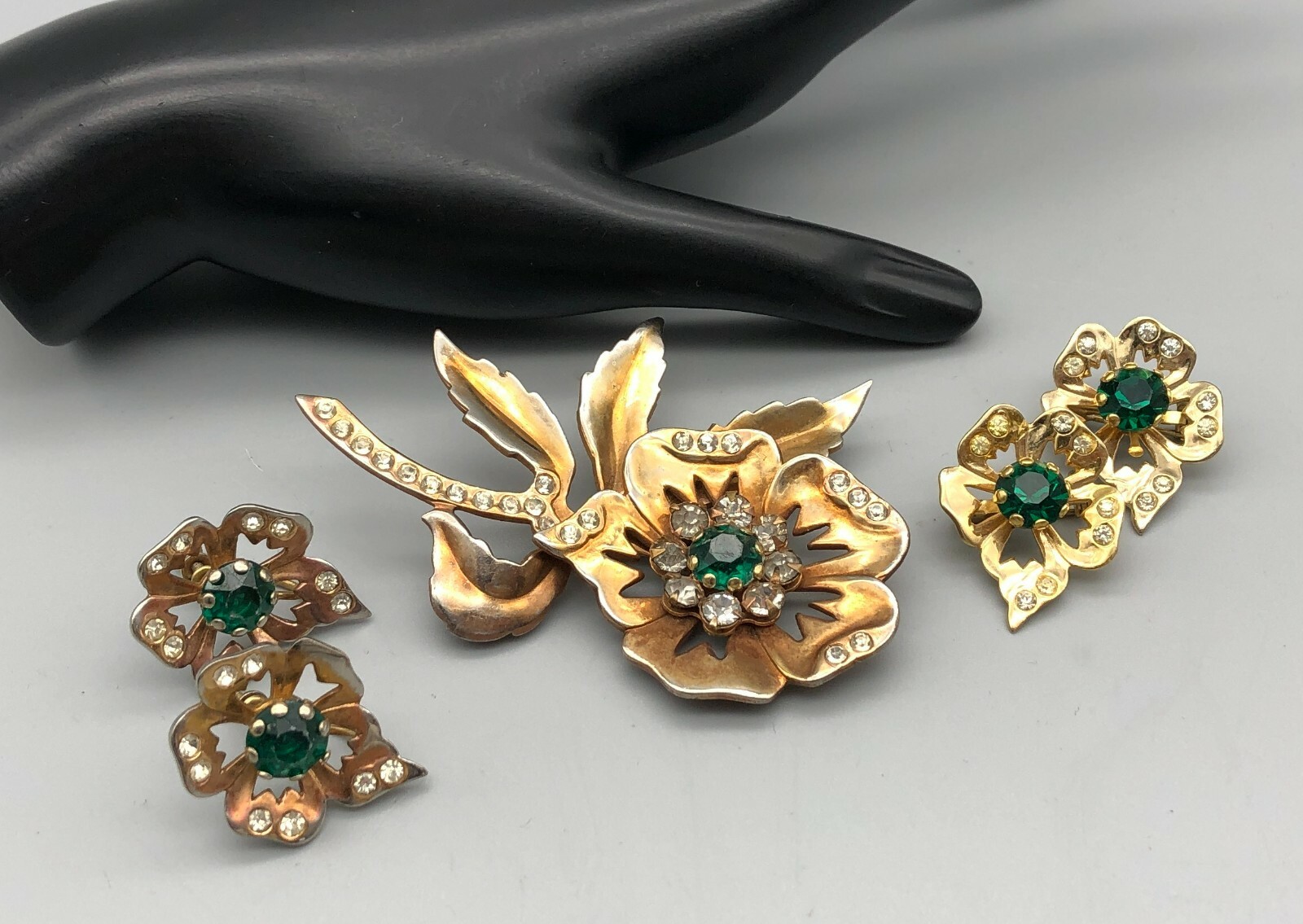 Vintage Gold Filled & Dark Green Rhinestones Flower Brooch Pins&Earrings Set