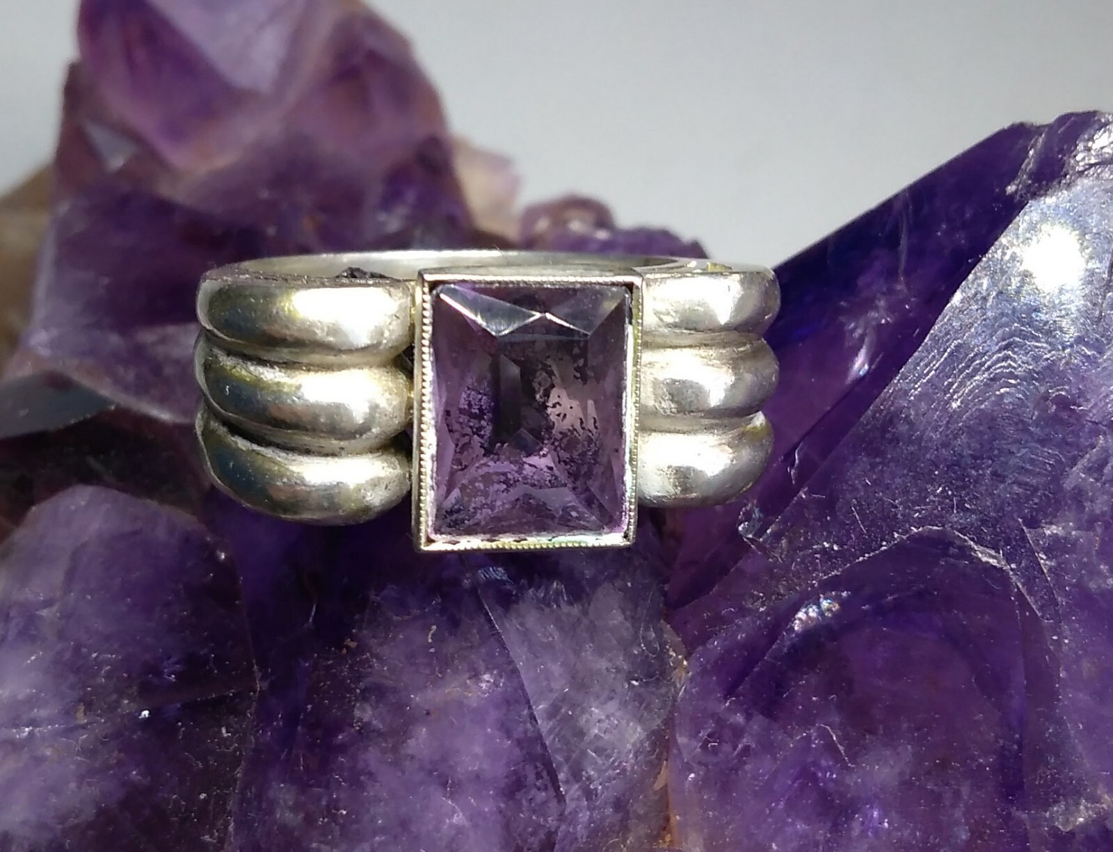 Beautiful Original 1930-1950s German 835 Silver Amethyst Ring