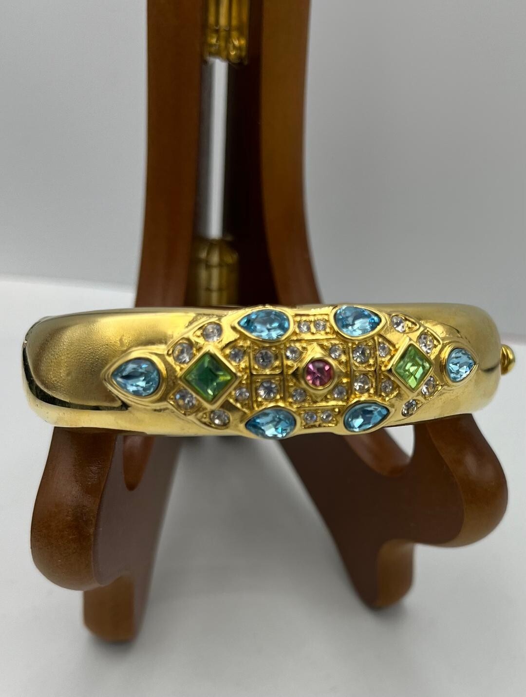 KJL Kenneth Jay Lane Jeweled Gripoix Glass Cabochon Bangle Cuff Bracelet