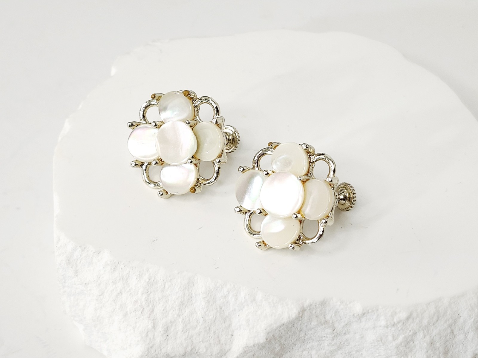 Vintage Rhodium Plate Gold Metal Mother Of Pearl Flower Maltese Cross Earrings