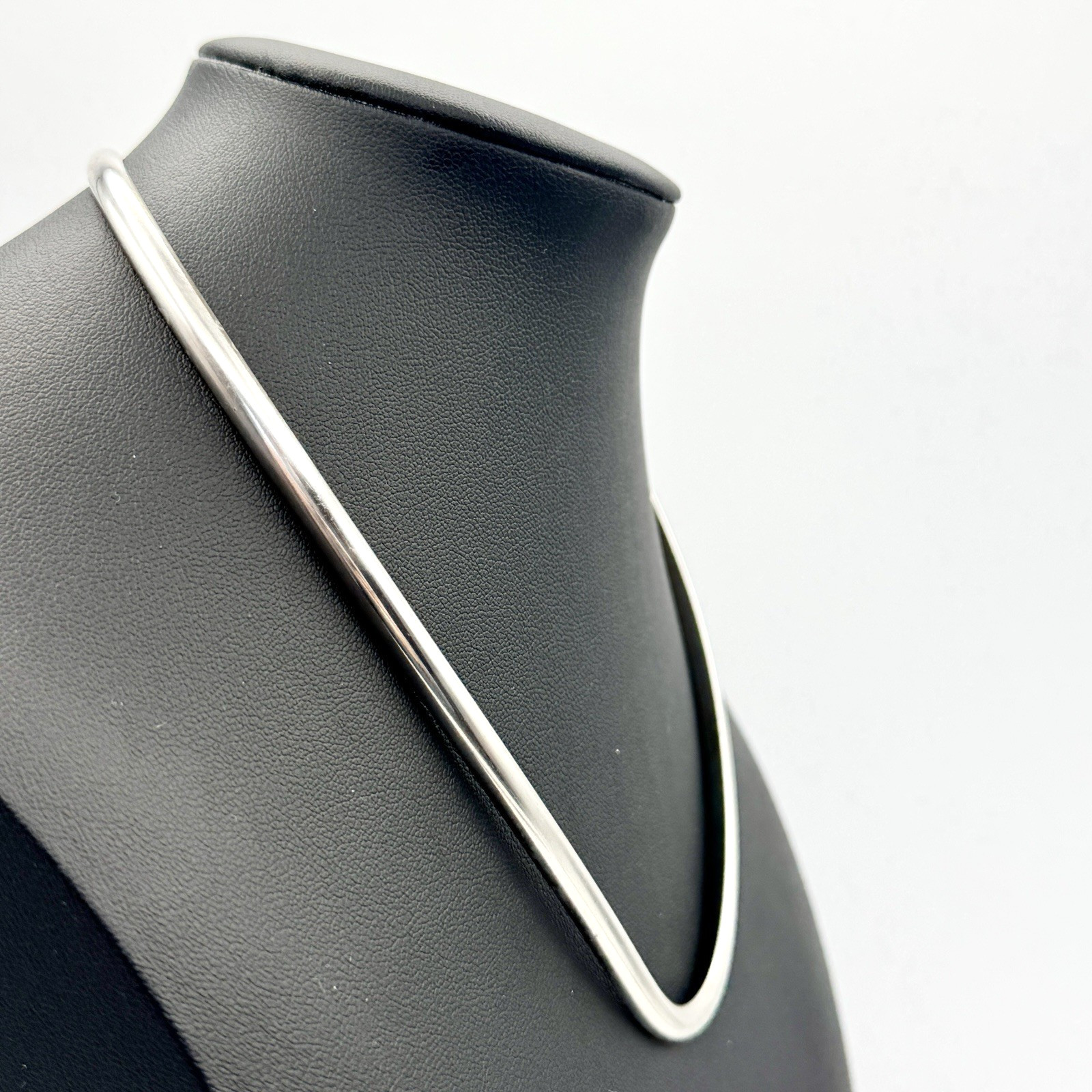 Vintage Sterling Silver V Torque Necklace Collar Choker 14″ 39g 2.5mm x 5.1mm