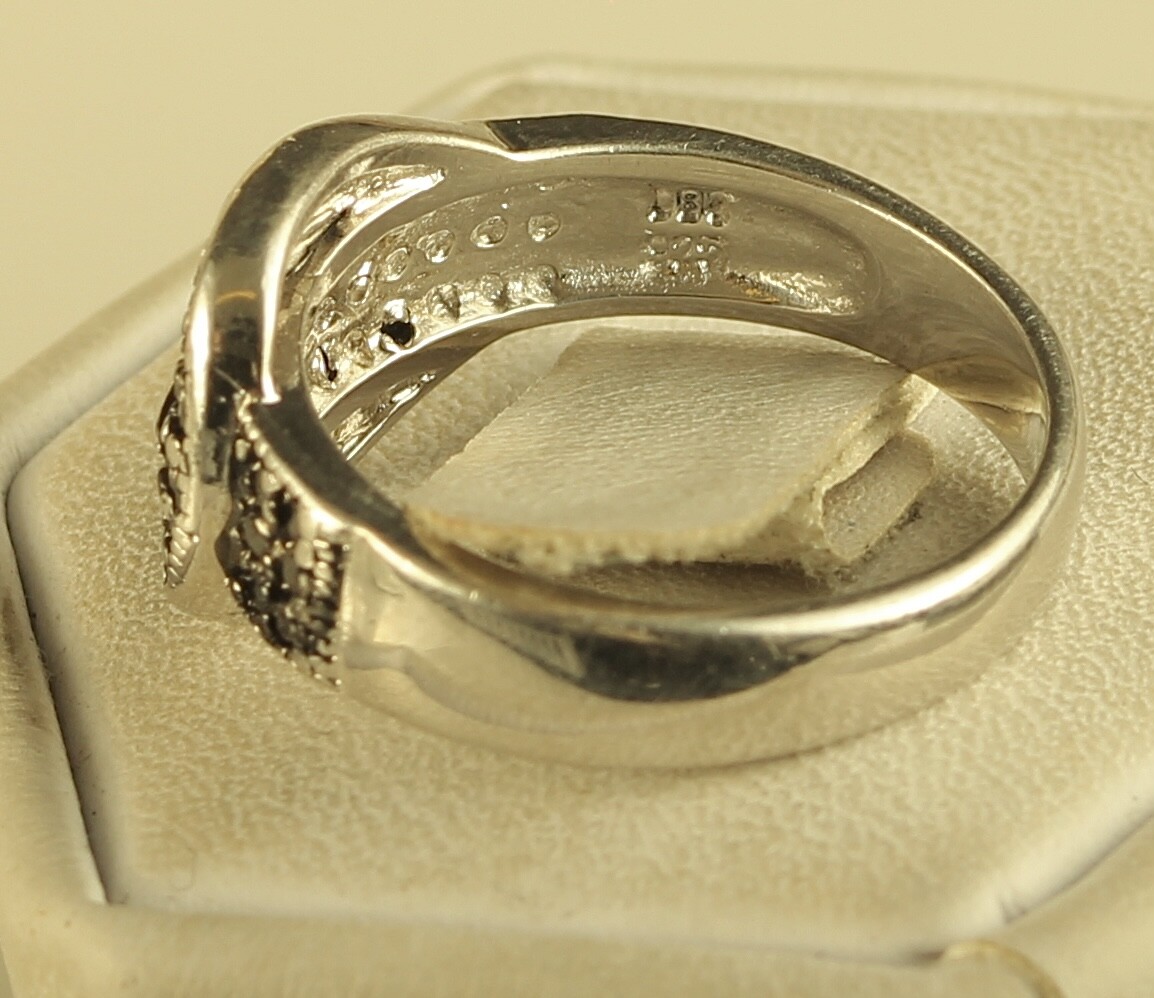 Vintage Sterling Victoria Townsend DBJ Genuine Black Diamond Belt Ring sz 7 1/4