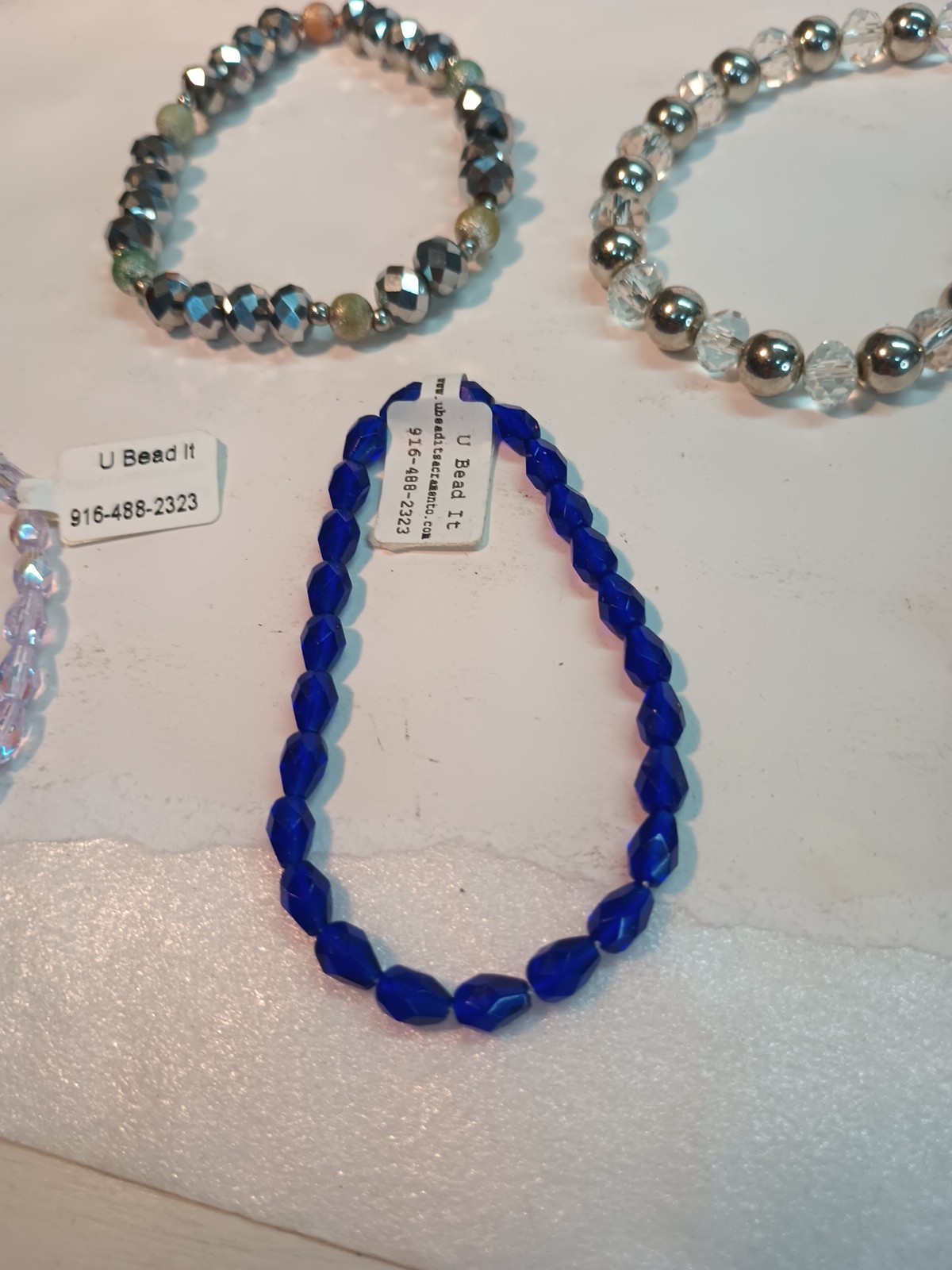 (1) Pre-owned Vintage Amazing 22 Costume Jewelry Pieces Not Sure If Some Might