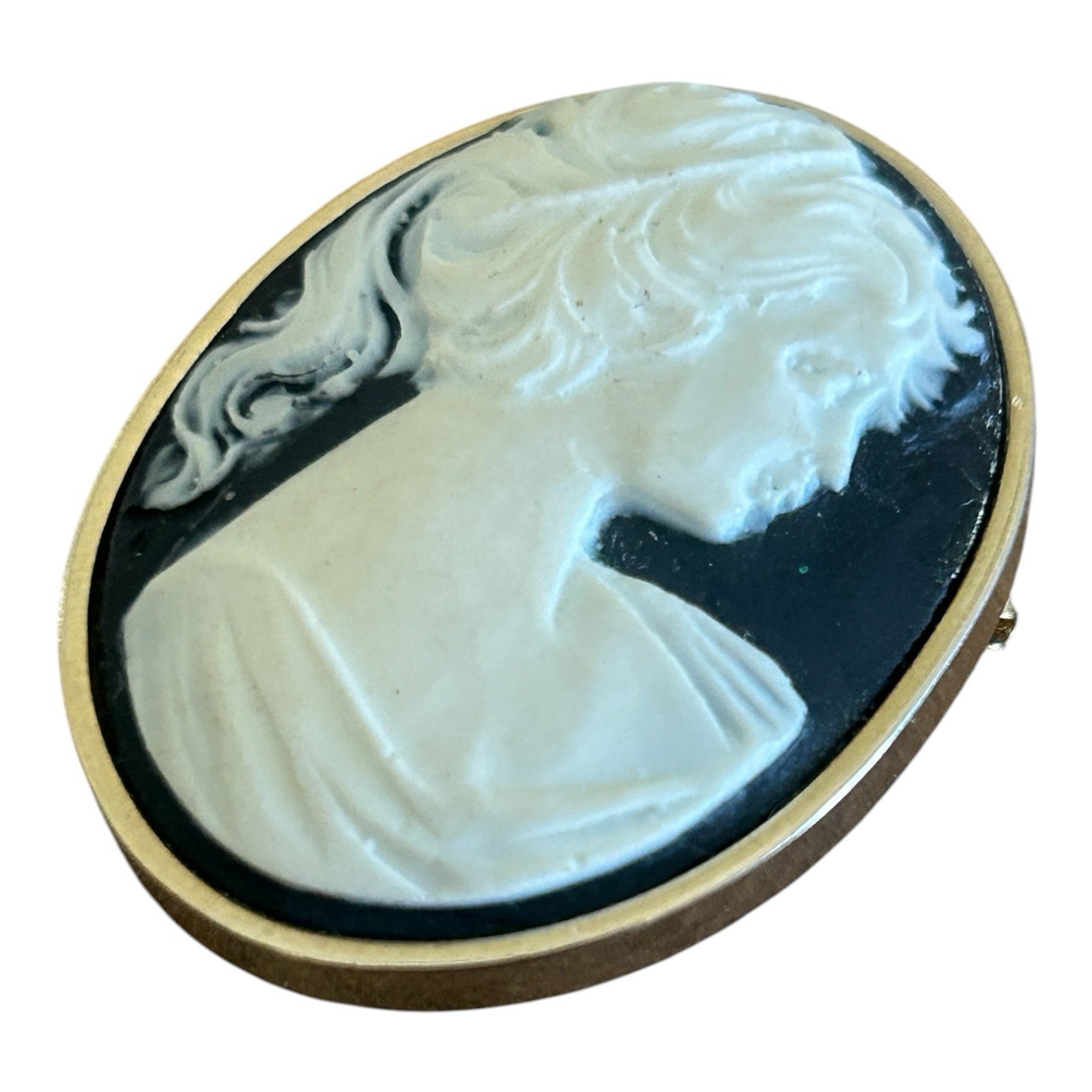 Black White Cameo Brooch Pin Gold Tone Bezel Lady Portrait Classic Style